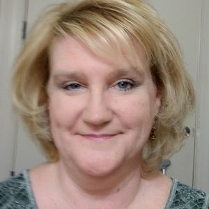 Meet your Posher, Carla